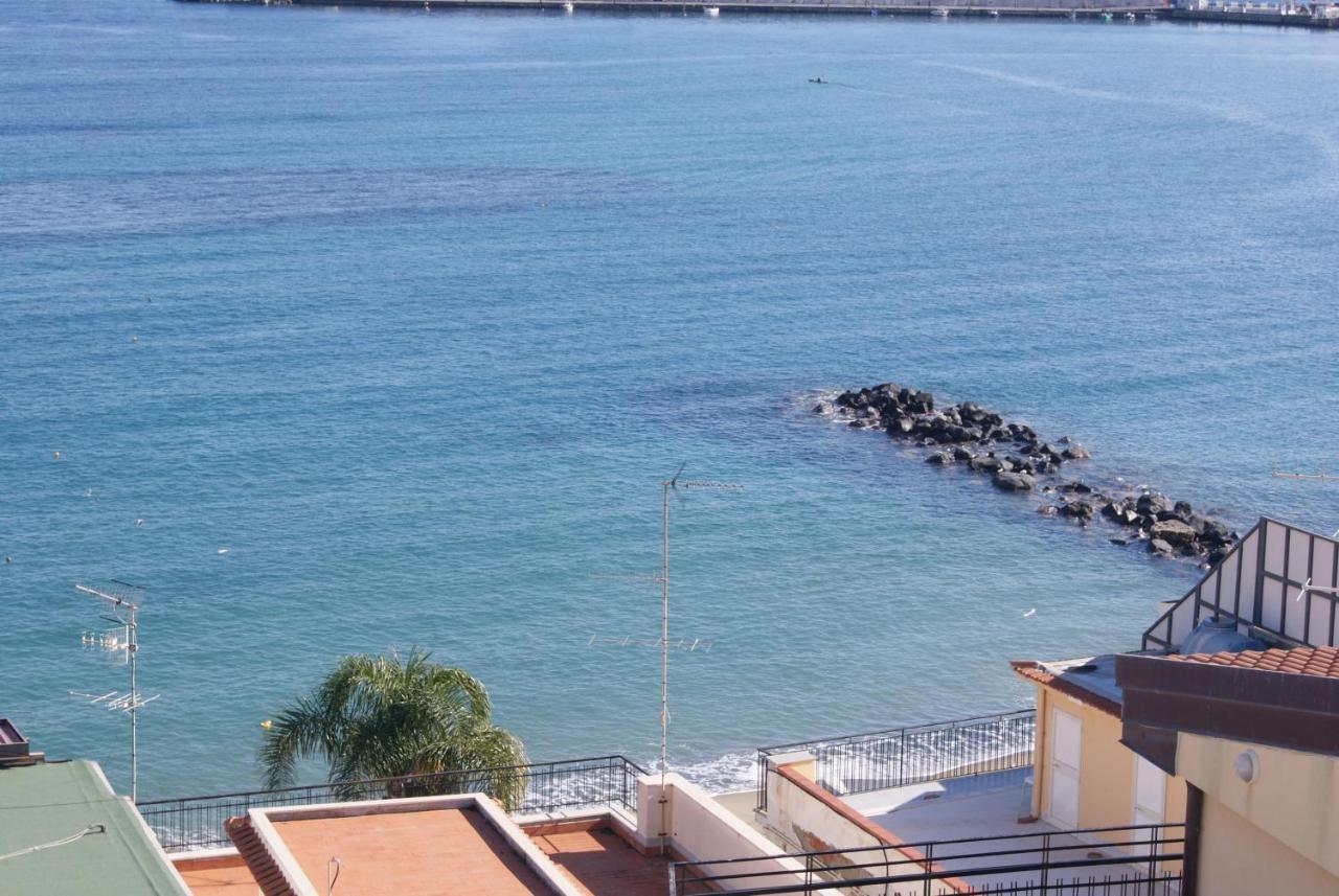 Donna Sicilia 2 Apartment Giardini Naxos Exterior photo