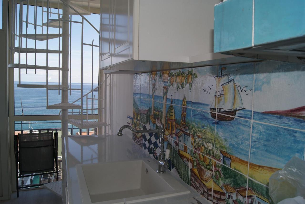 Donna Sicilia 2 Apartment Giardini Naxos Exterior photo